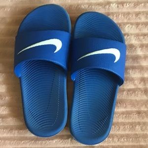 boys nike sandals size 11